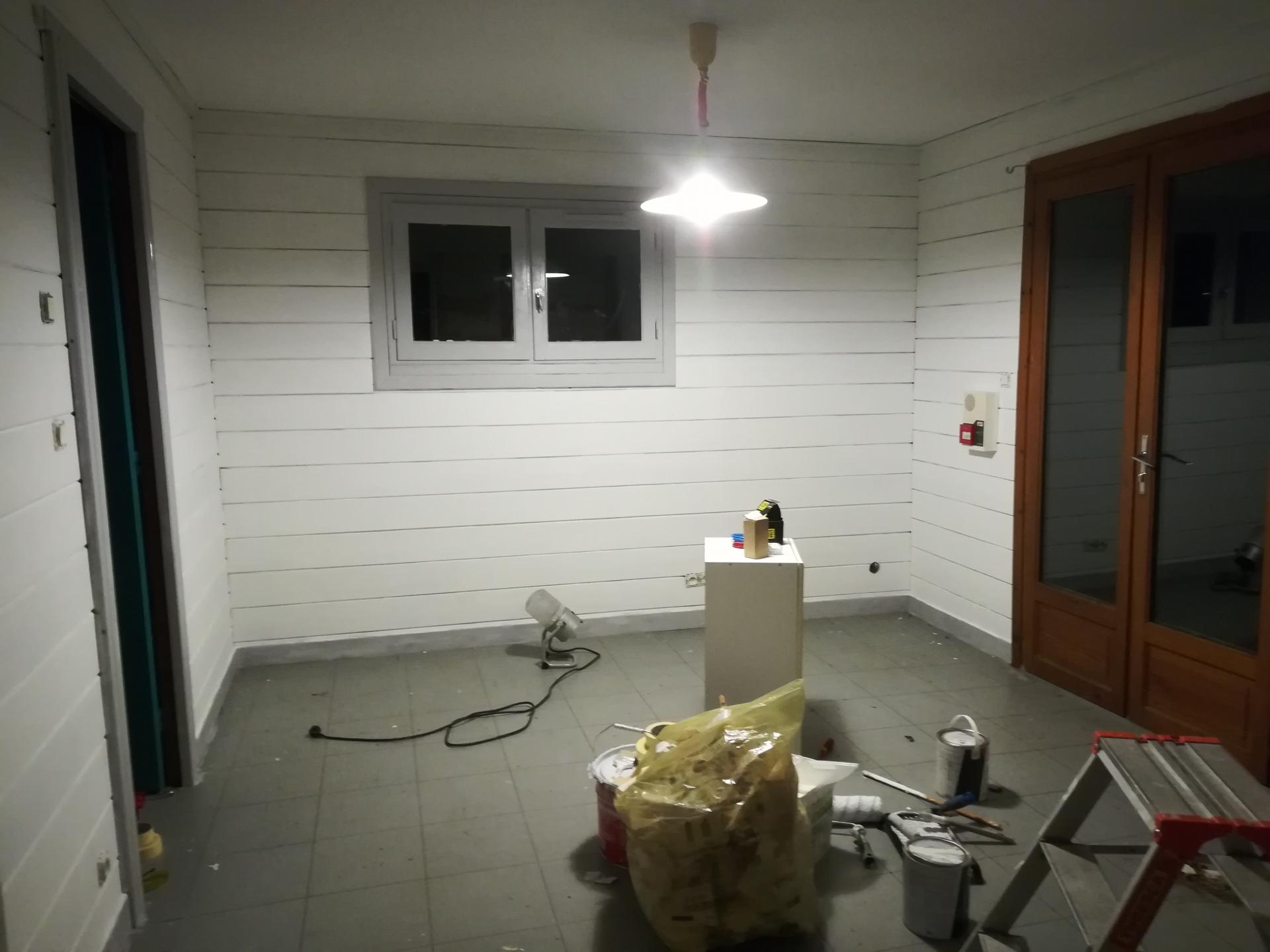 Peinture fini, lino posé !